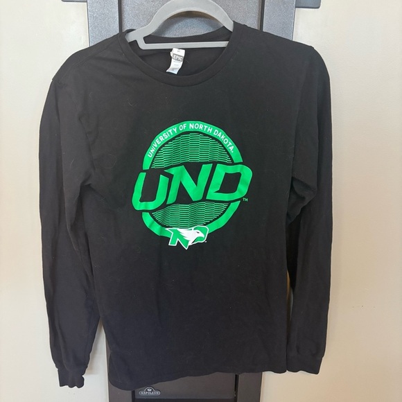 Epic Threads Other - University of North Dakota Black Long Sleeves Shirt - size S​